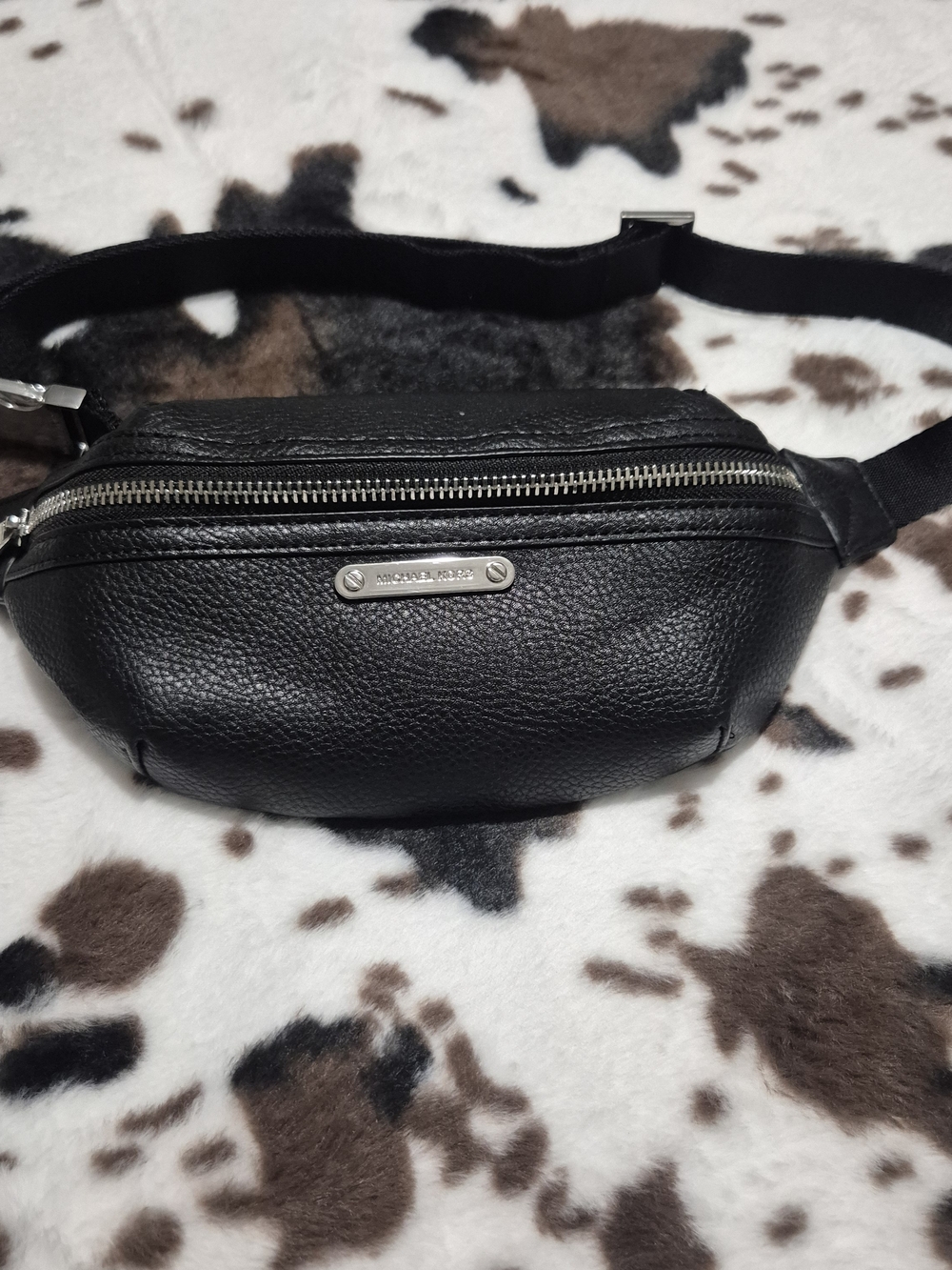 MICHAEL KORS Black Faux Leather Belt Bag-Crossbody-Fanny Pack